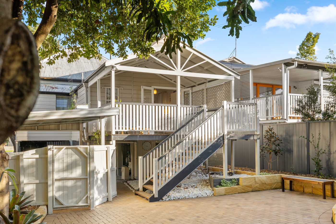 Queenslander character home