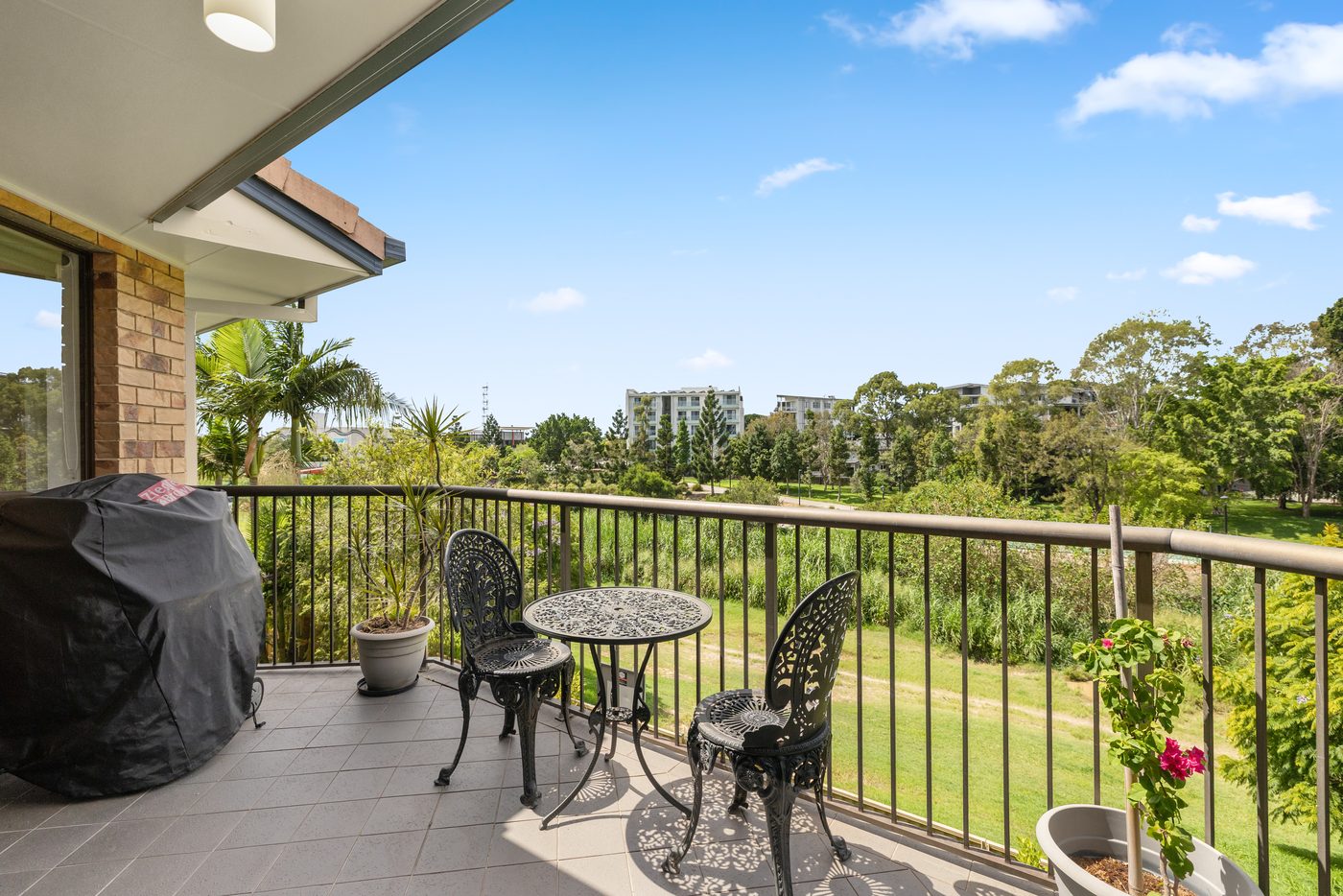 Deck with elevated view